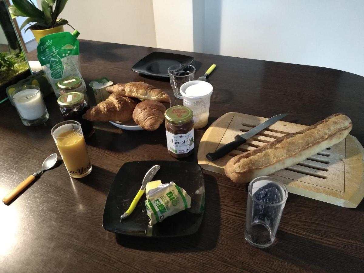 Bed and Breakfast A La Campagne, Au Calme Monterolier Экстерьер фото